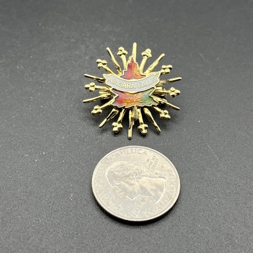 Niagara Falls Canada‎ Maple Leaf Lapel Hat Pin B5